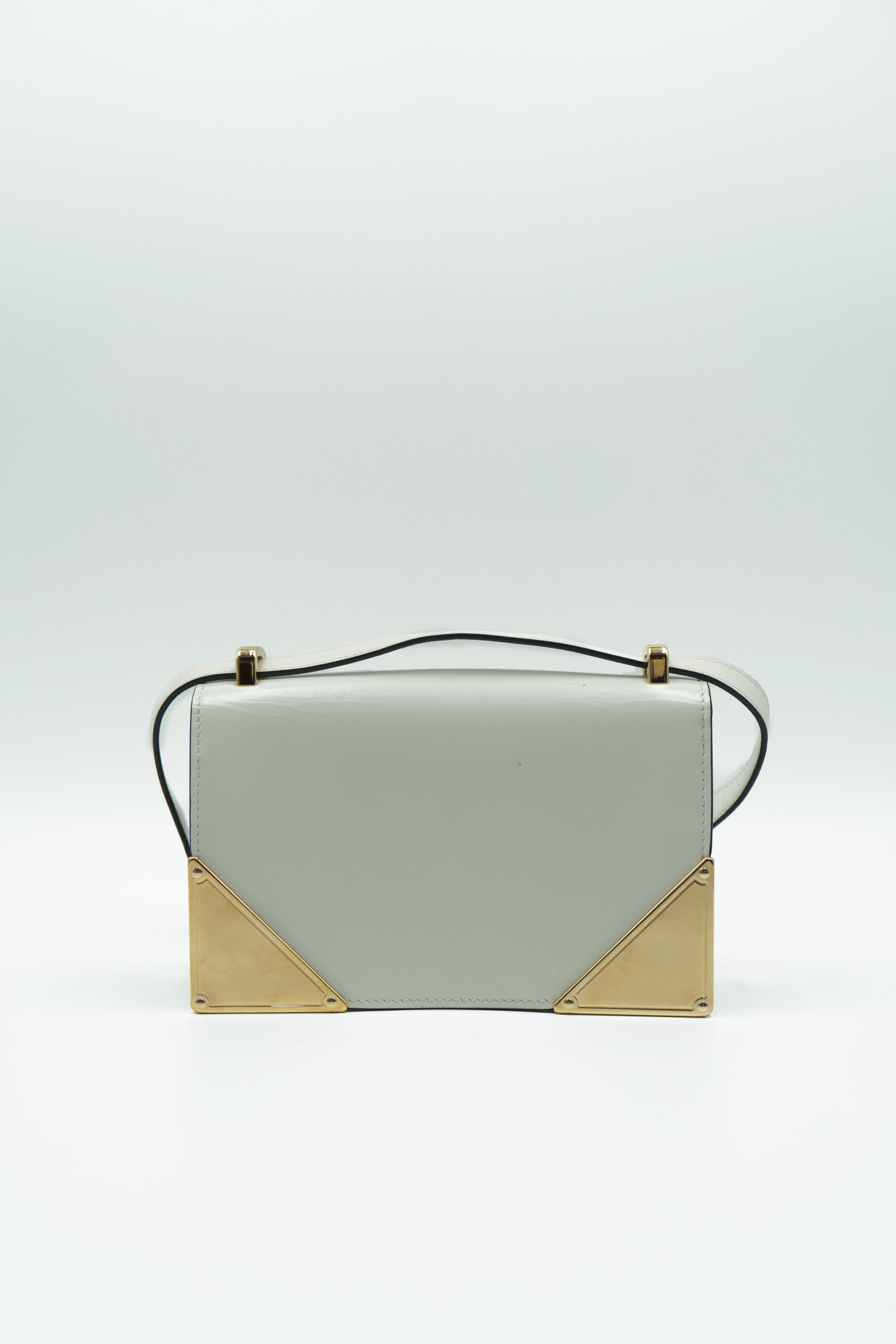 Bolso de hombro Prada de piel blanca