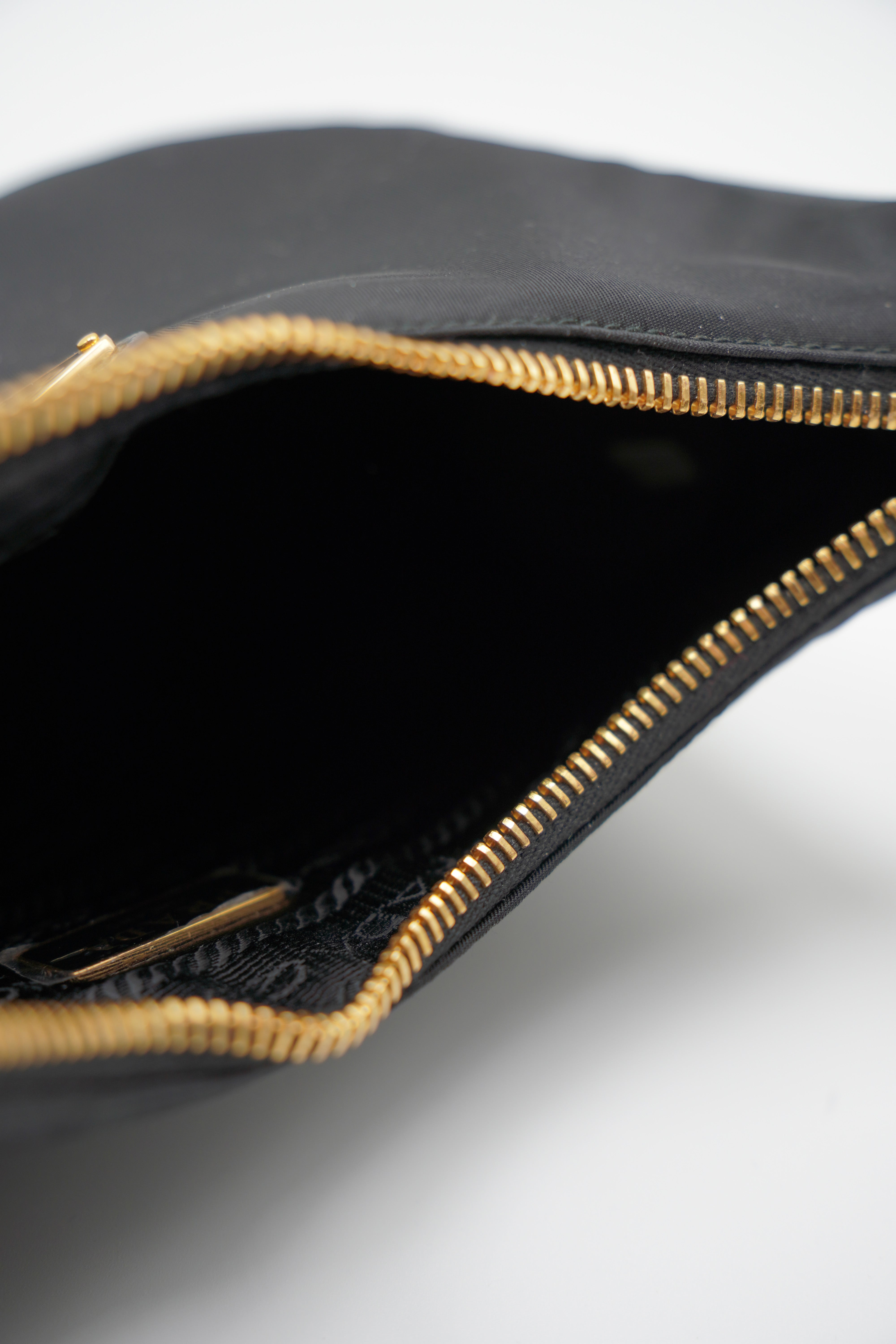 Prada Mini Bag Re-Edition 2005 in Re-Nylon and Saffiano