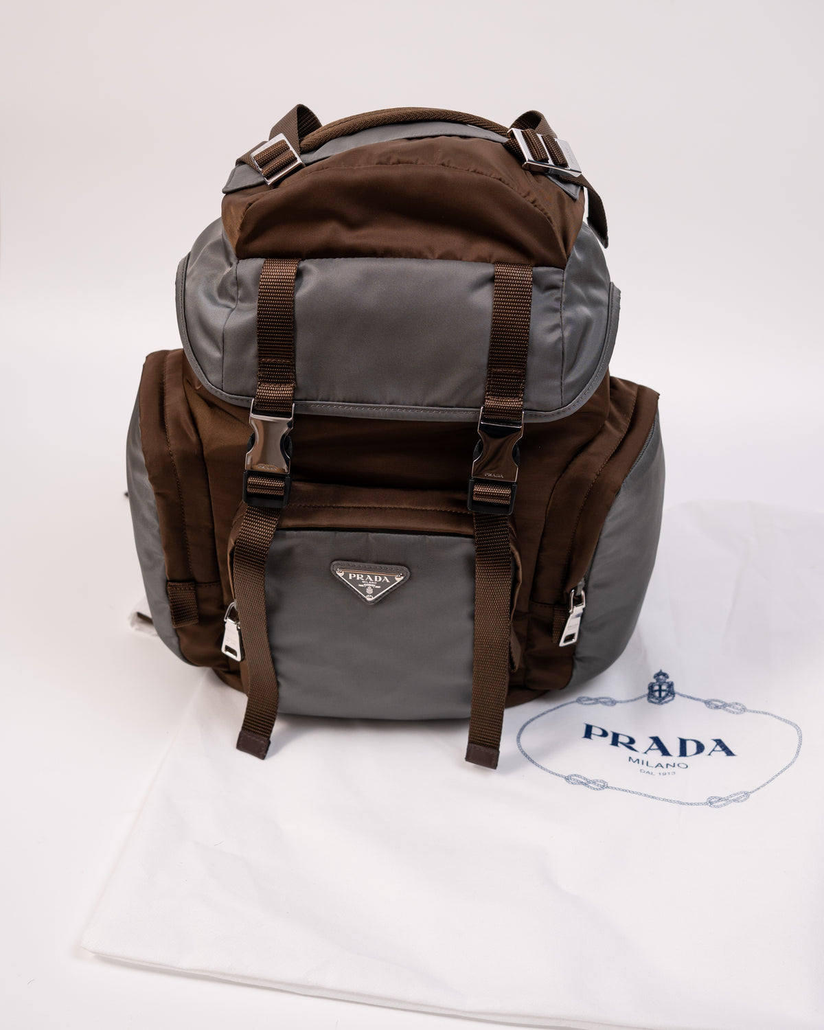 Prada Zaino Re-Nylon e Pelle Bruciato e Grigio Ceruleo preloved certificato autentico - Aurea Luxury Lab