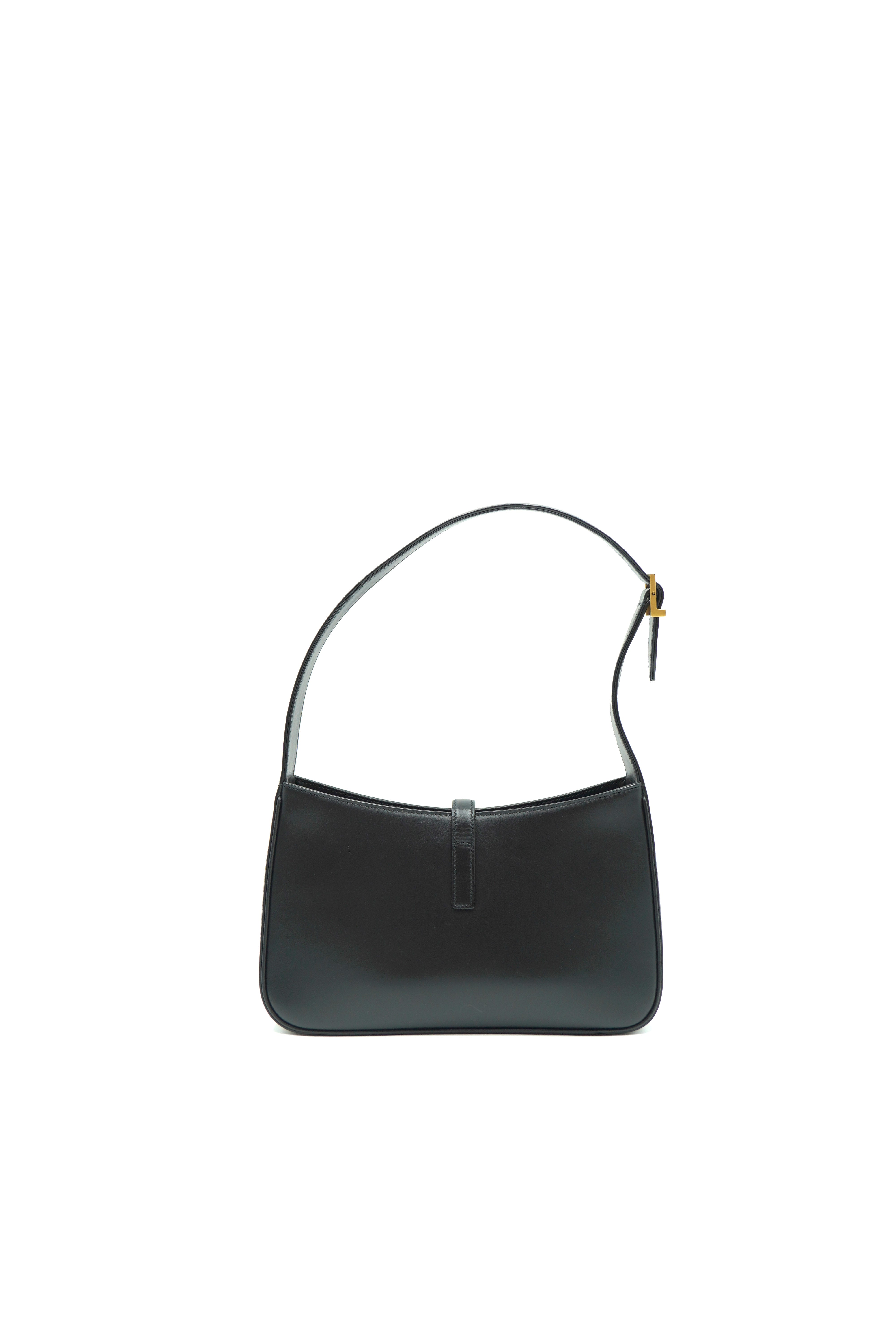 Saint Laurent Le 5 À 7 Bag in Black Smooth Leather — Authentic Pre-owned