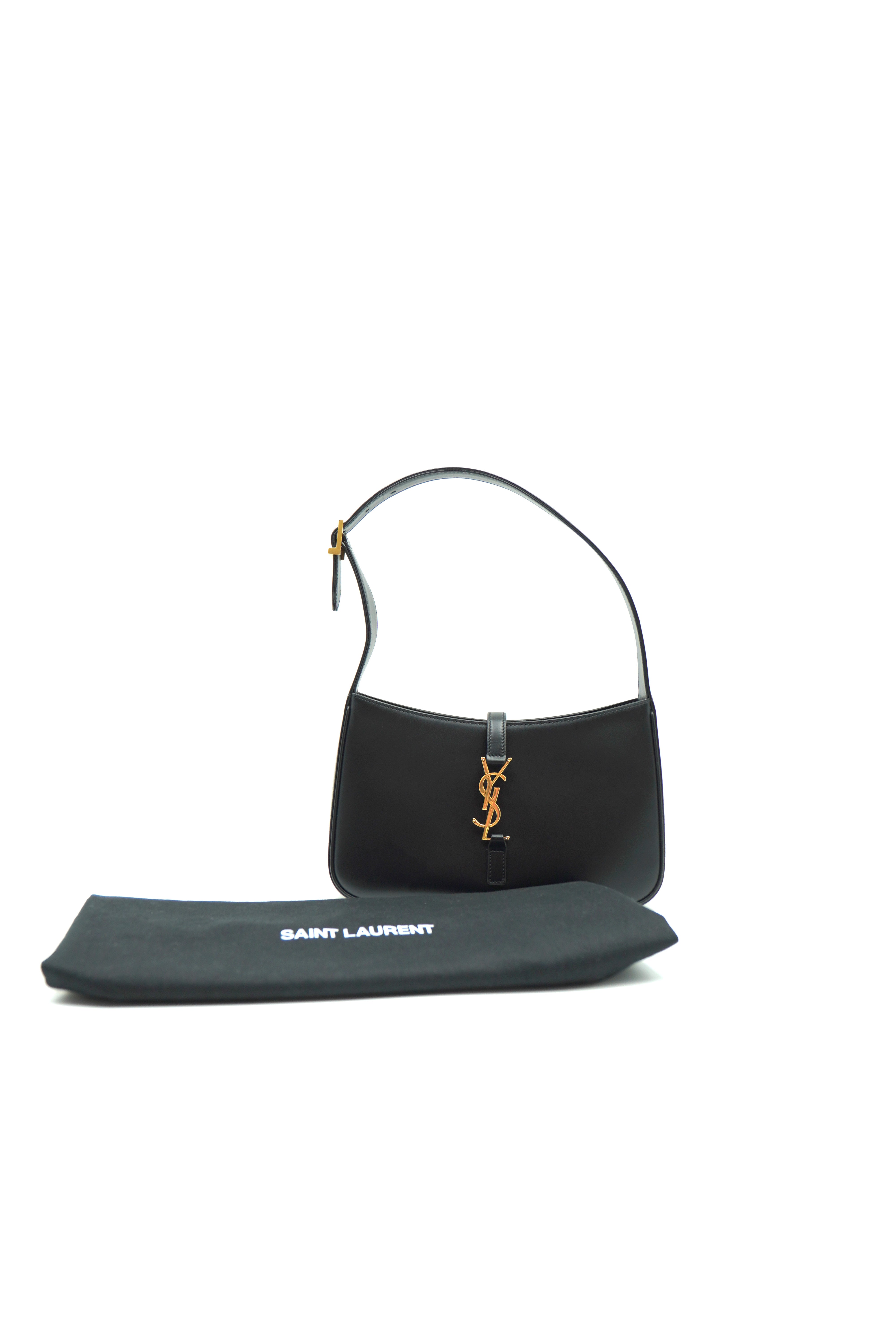 Saint Laurent Le 5 À 7 Bag in Black Smooth Leather — Authentic Pre-owned