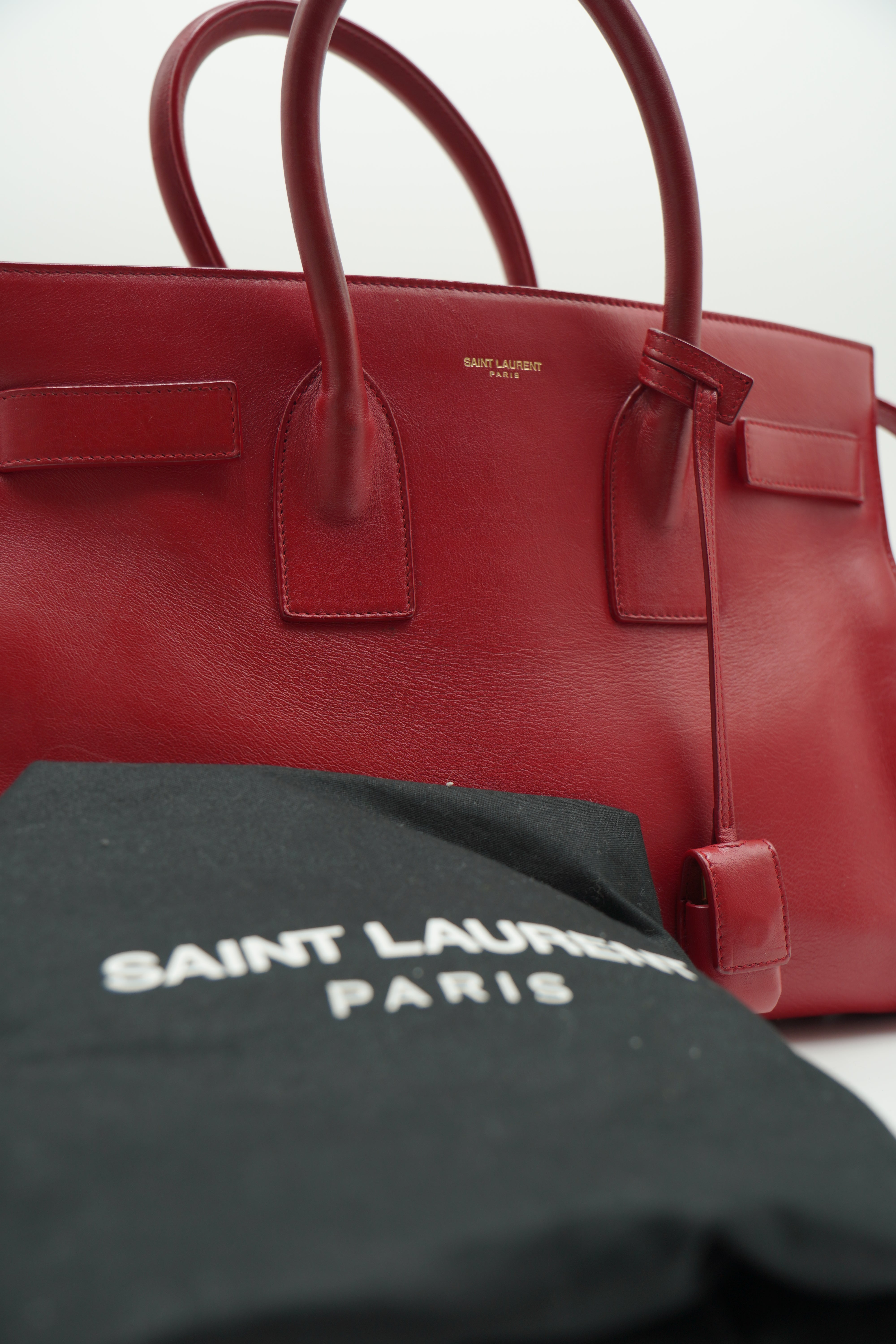 Saint Laurent Bolso Shopping in piel negra Sac du Jour Medium