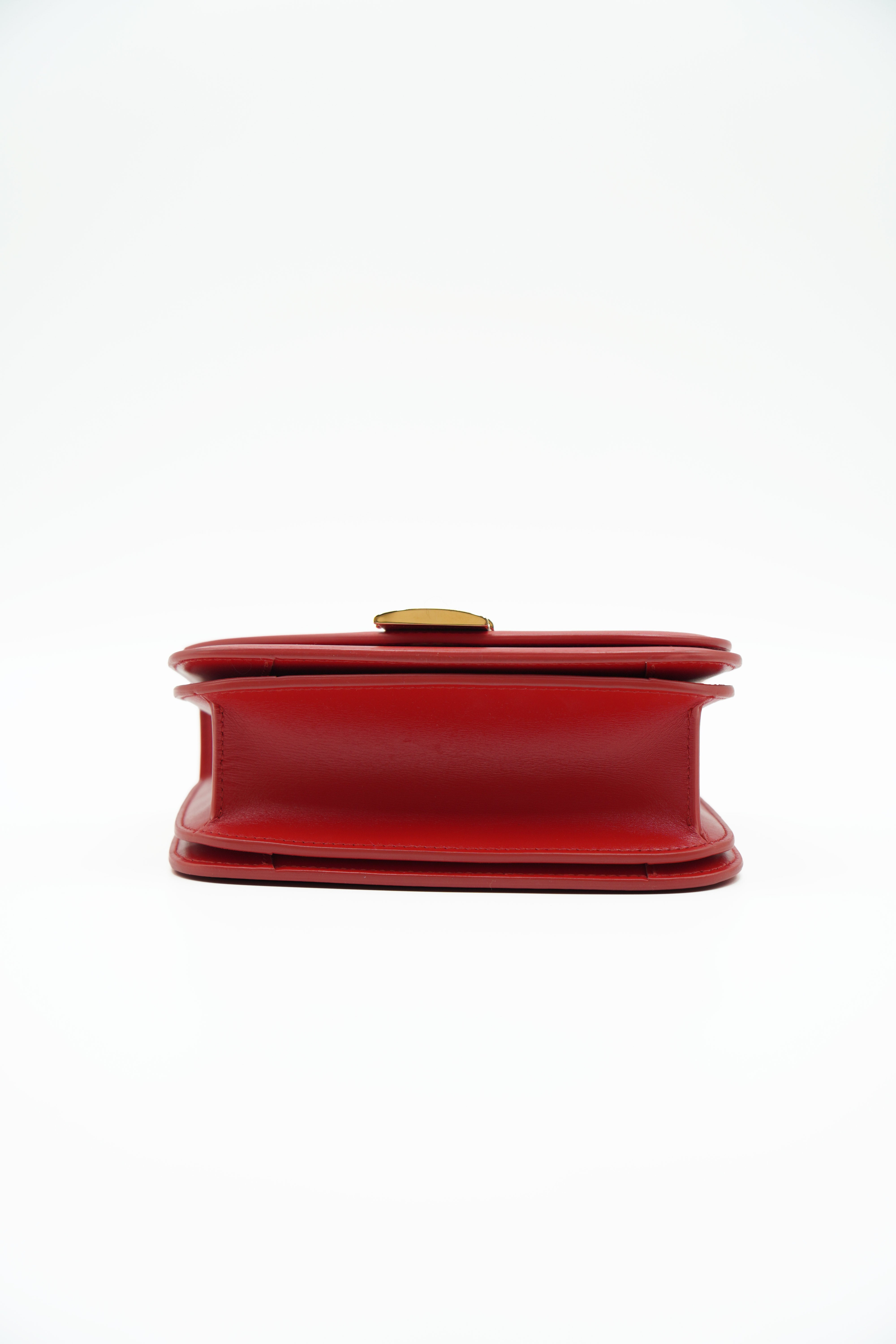 Salvatore Ferragamo Fiamma Leather Shoulder Bag in Red