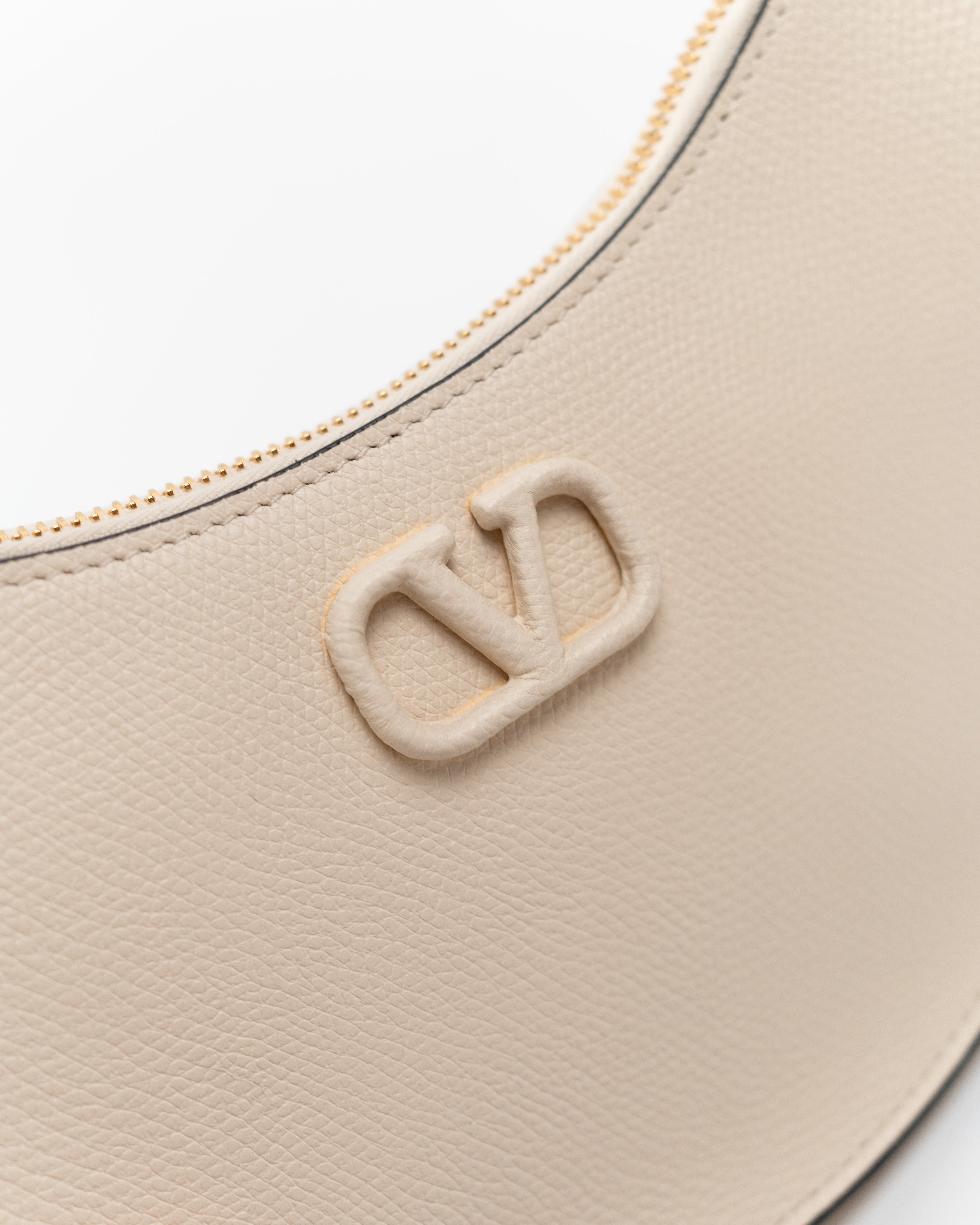 Valentino Garavani Mini Hobo VLogo Signature White Leather | Pre