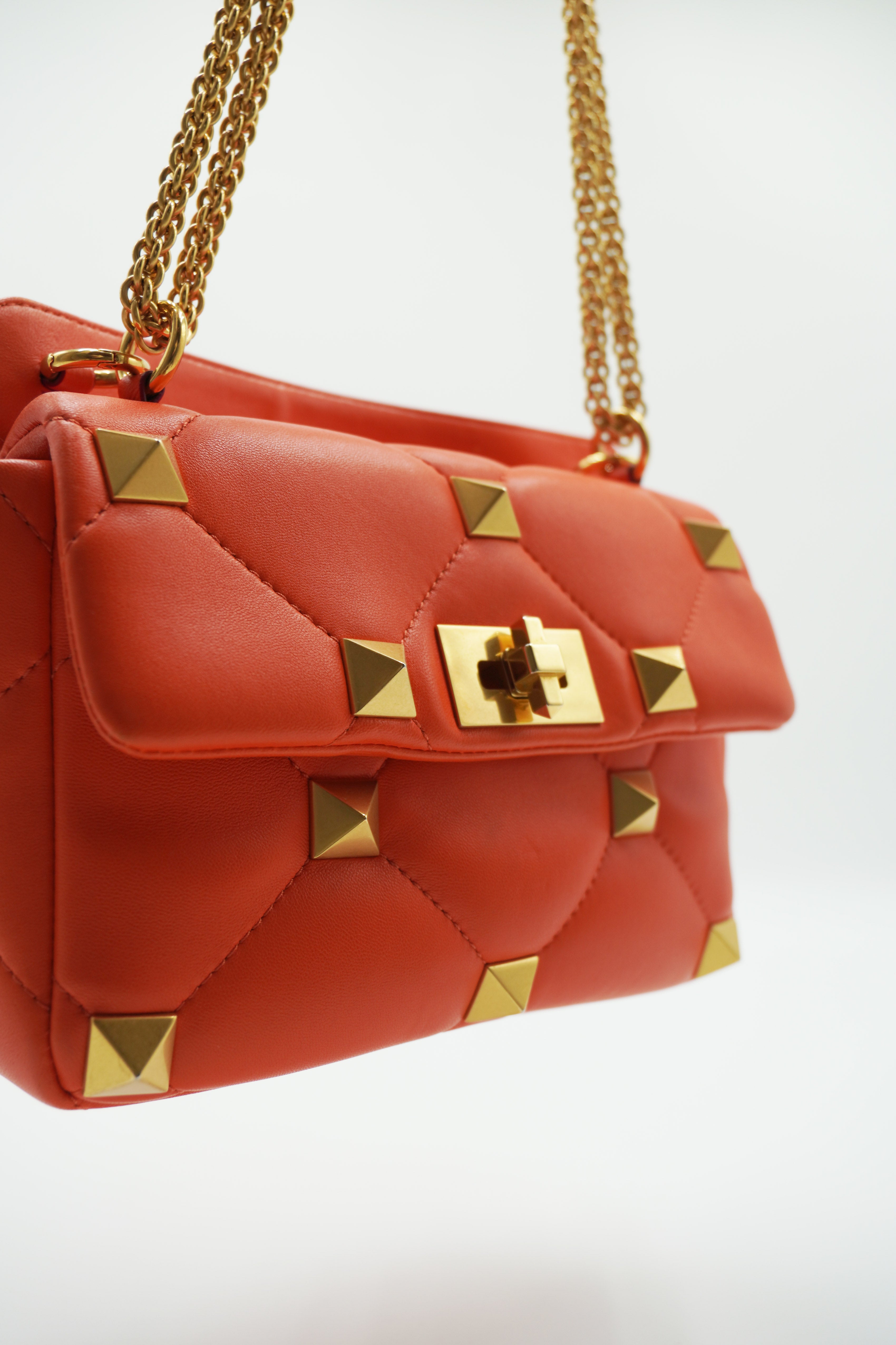 Valentino Garavani Borsa Roman Stud Pelle Arancione Con Borchie usata autentica - Aurea Luxury Lab