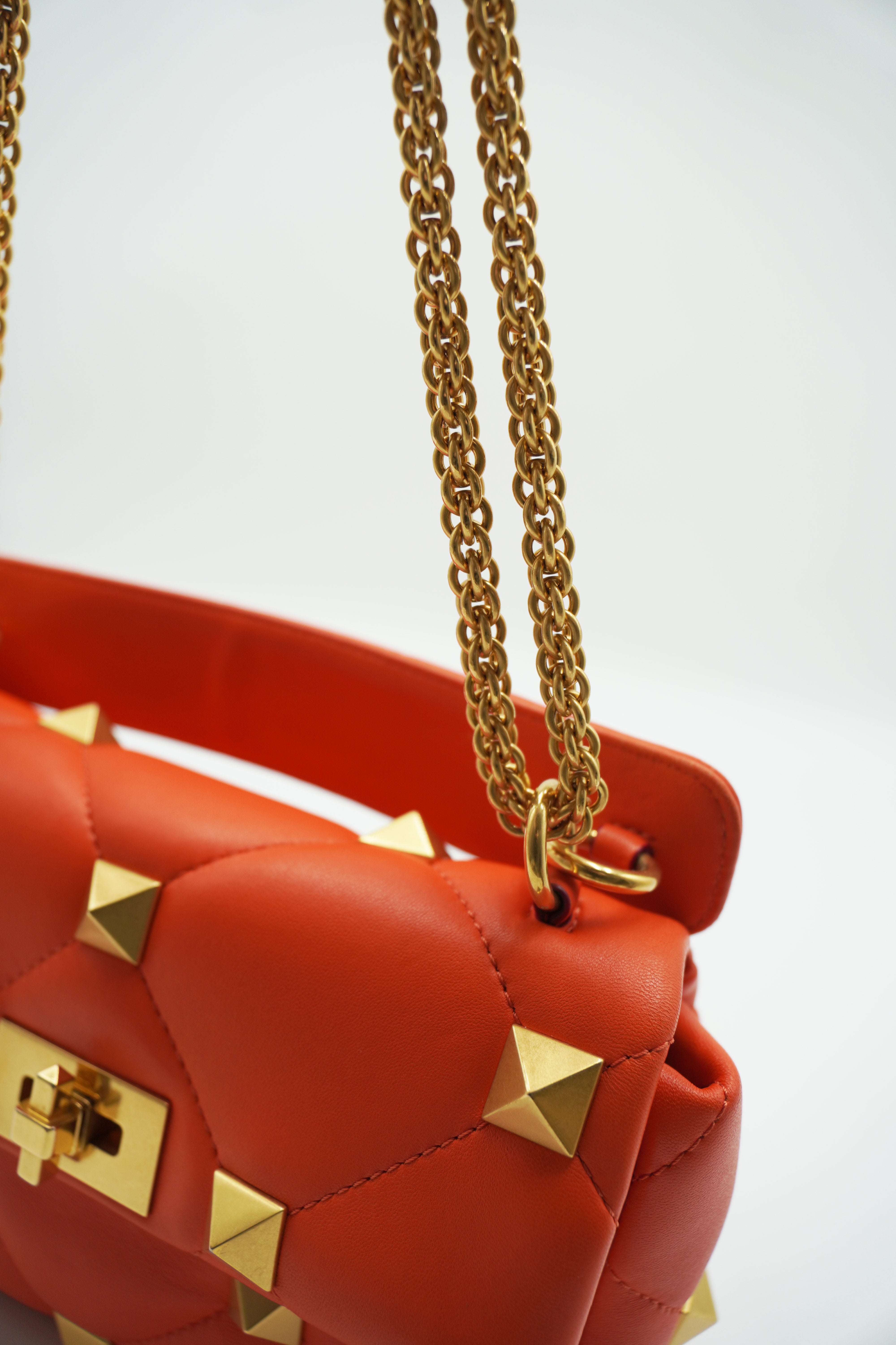 Valentino Garavani Borsa Roman Stud Pelle Arancione Con Borchie usata autentica - Aurea Luxury Lab