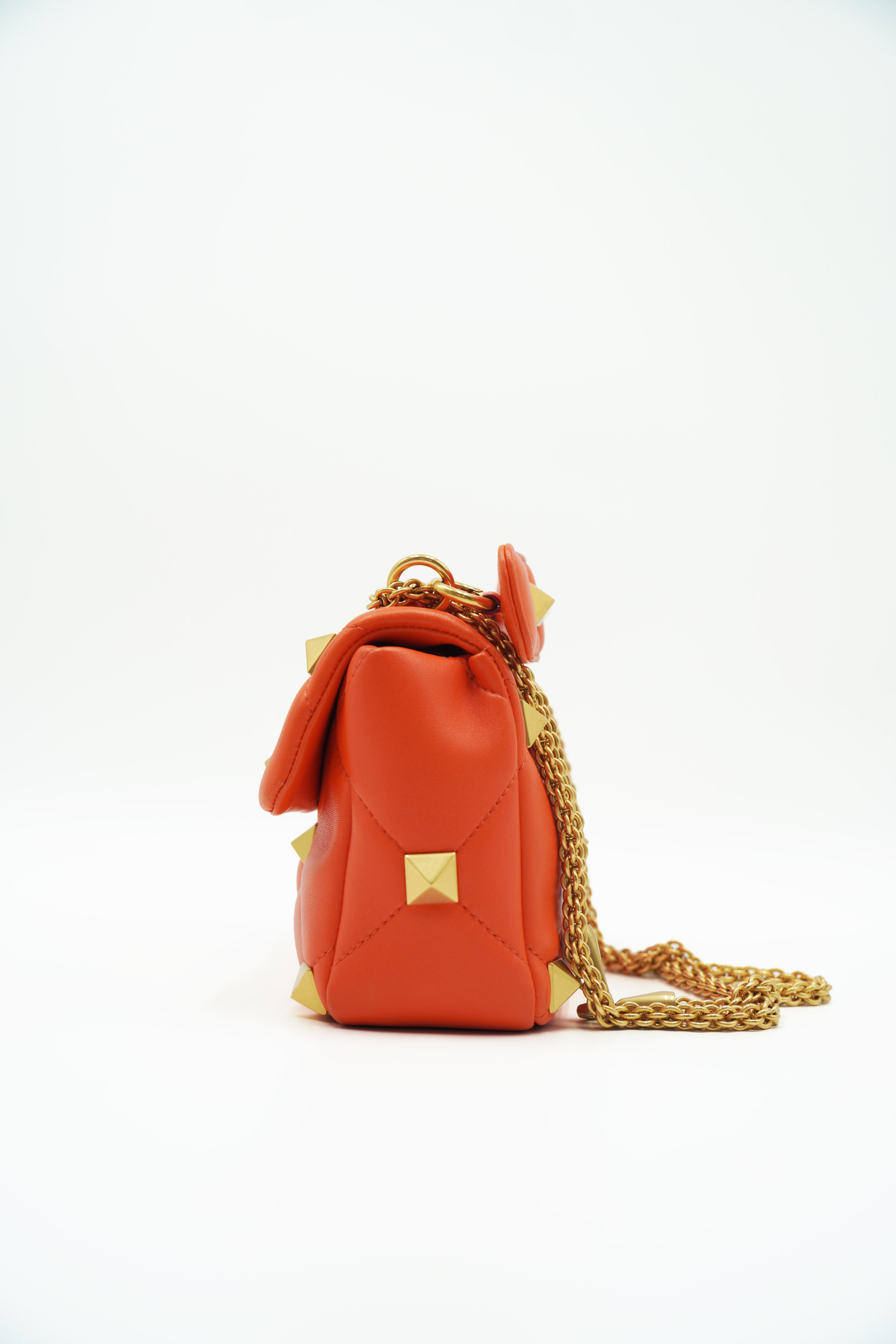 Valentino Garavani Borsa Roman Stud Pelle Arancione Con Borchie usata autentica - Aurea Luxury Lab