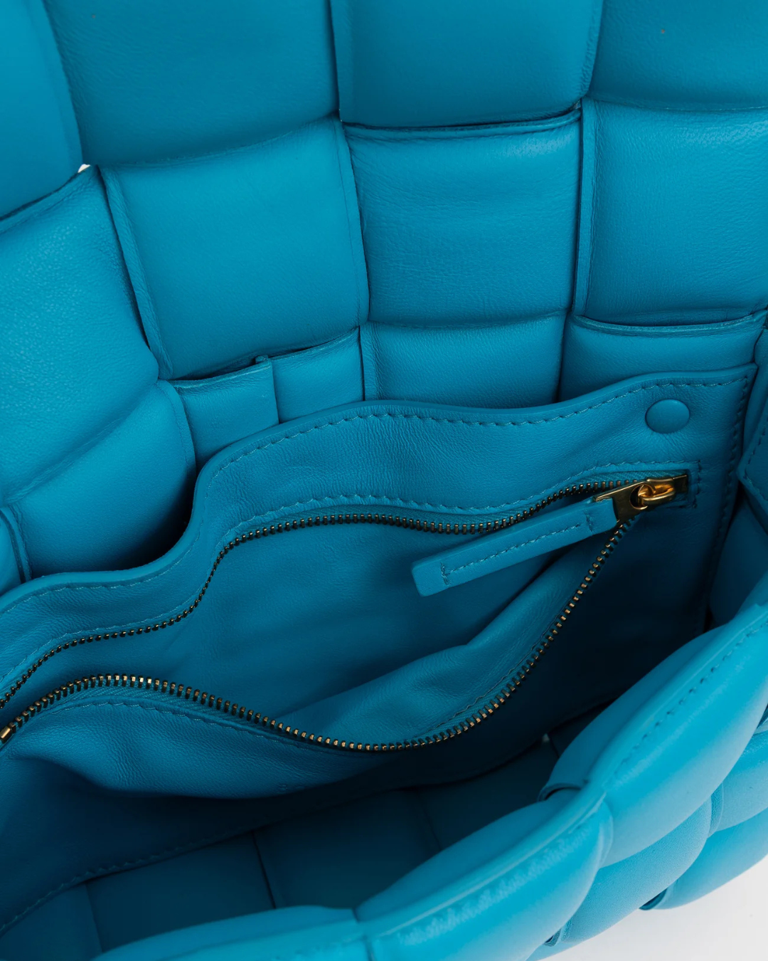 Bottega Veneta Borsa Padded Cassette Pelle Nappa Celeste pre-owned autentica - Aurea Luxury Lab