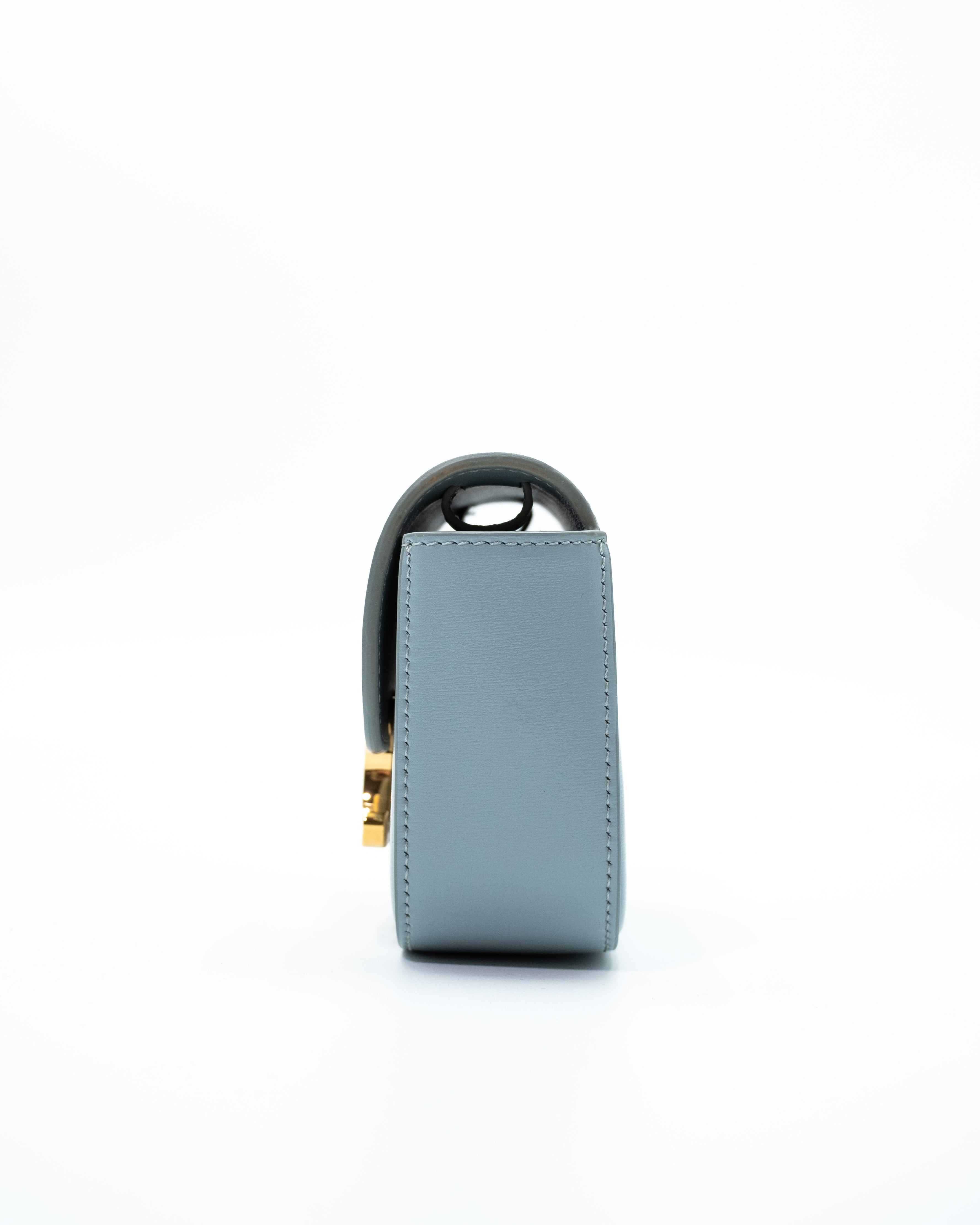 Celine Borsa Claude Mini Pelle di Vitello Celeste luxury resale autentica - Aurea Luxury Lab