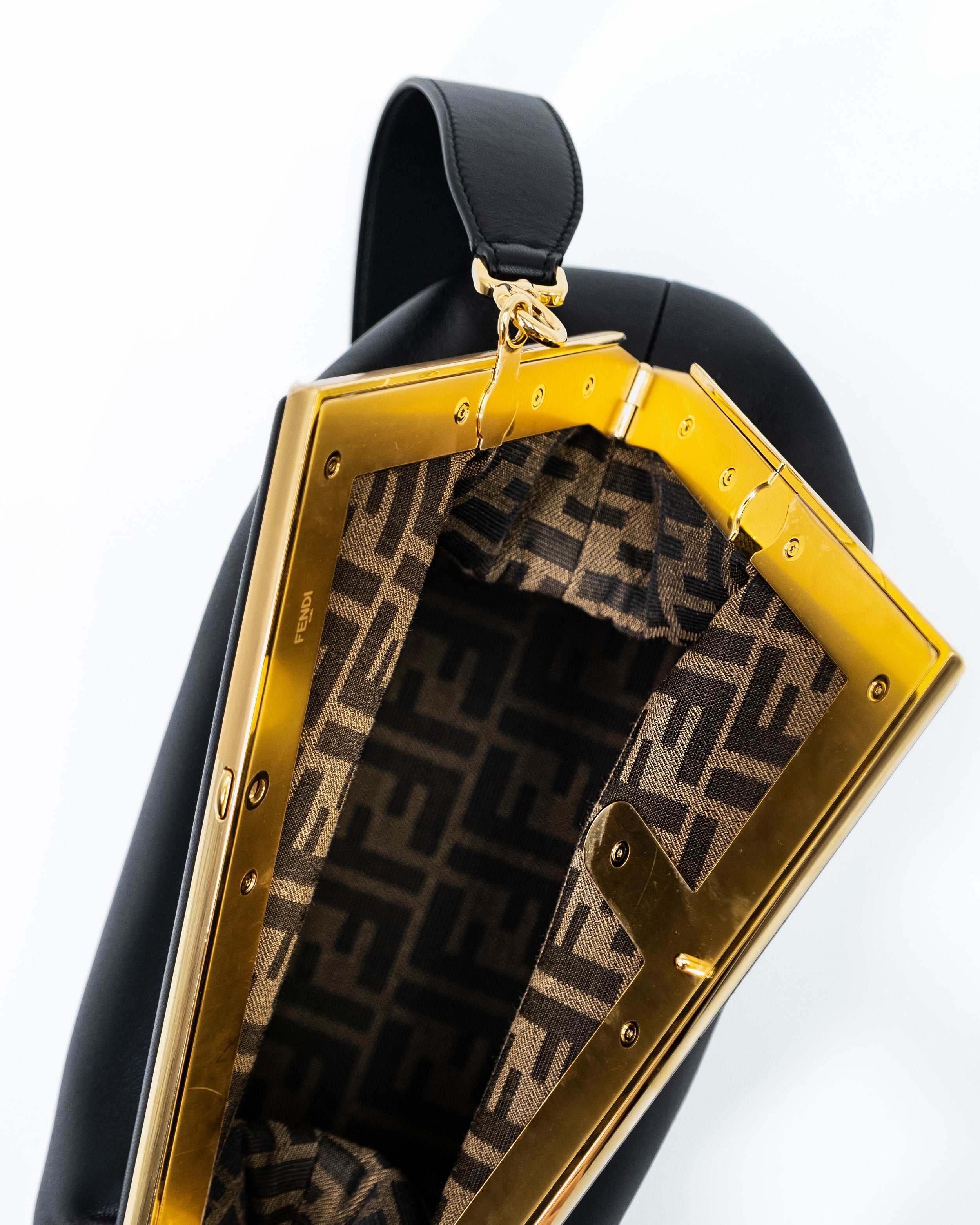 Fendi Borsa First Medium Nappa Nera luxury resale autentica - Aurea Luxury Lab