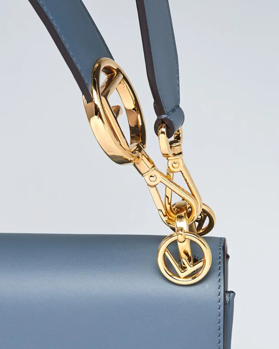 Fendi Borsa Kan I Pelle Blu Logo FF interno usata autentica - Aurea Luxury Lab