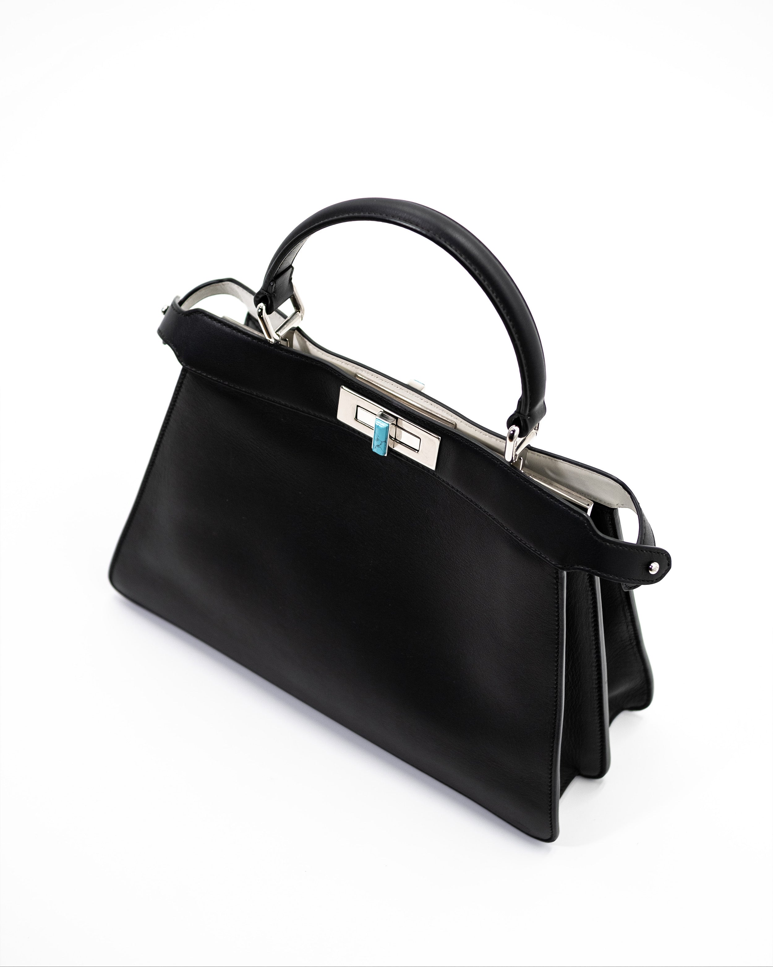 Fendi Borsa Peekaboo Grande Pelle Nera Limited Edition — Pre-owned Autentica