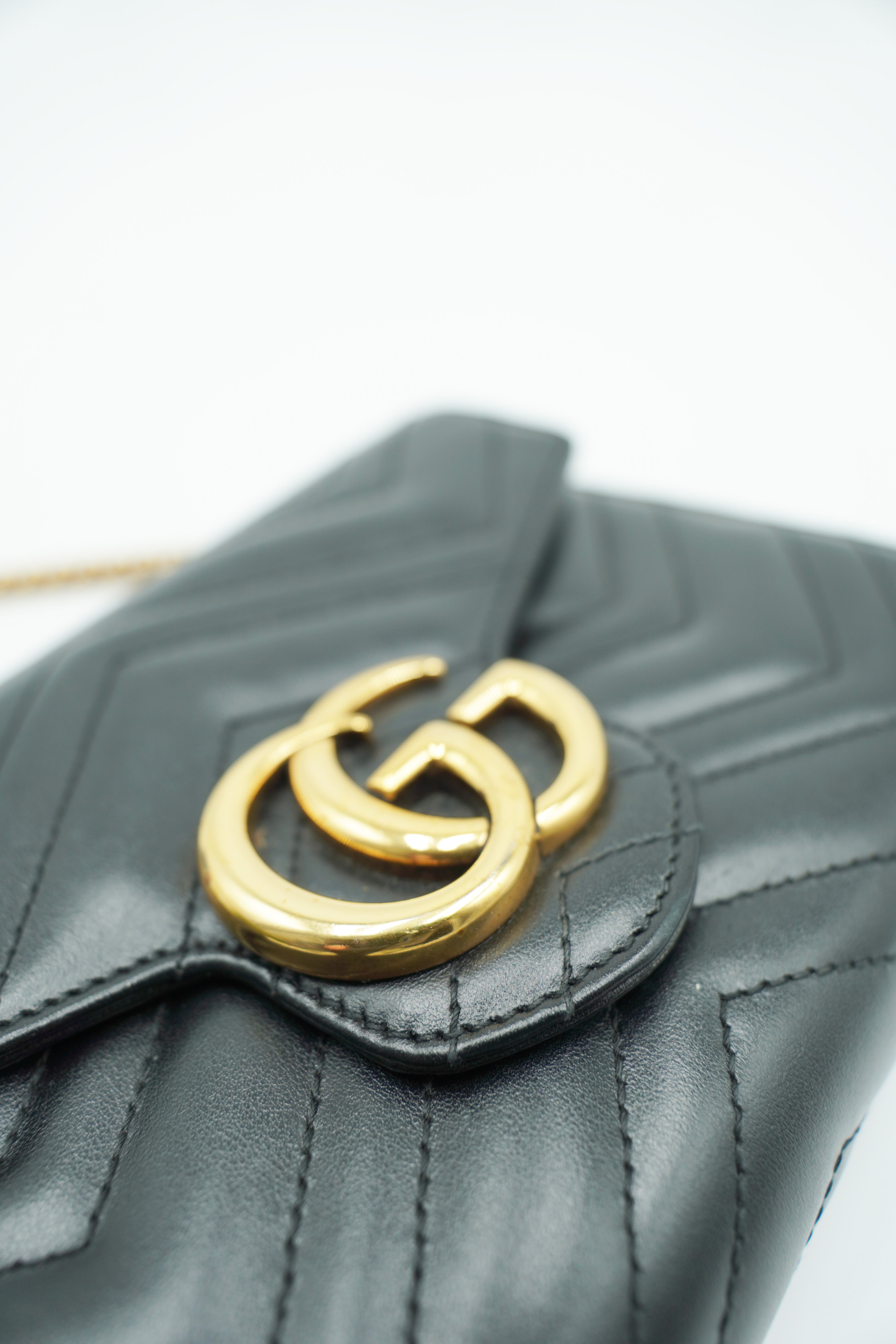 Gucci Borsa Marmont Maxi Wallet On Chain Pelle Nero pre-owned autentica - Aurea Luxury Lab