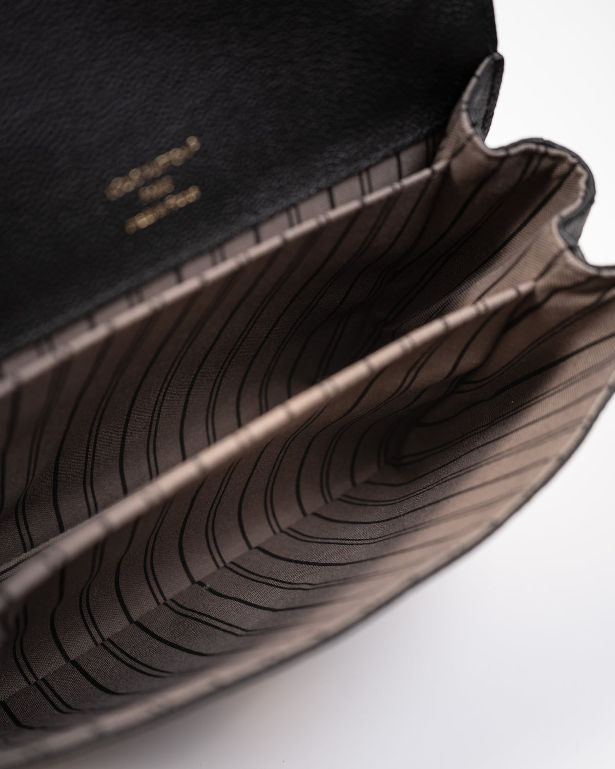 Louis Vuitton Borsa Pochette Métis Monogram Empreinte Pelle Nera usata autentica - Aurea Luxury Lab