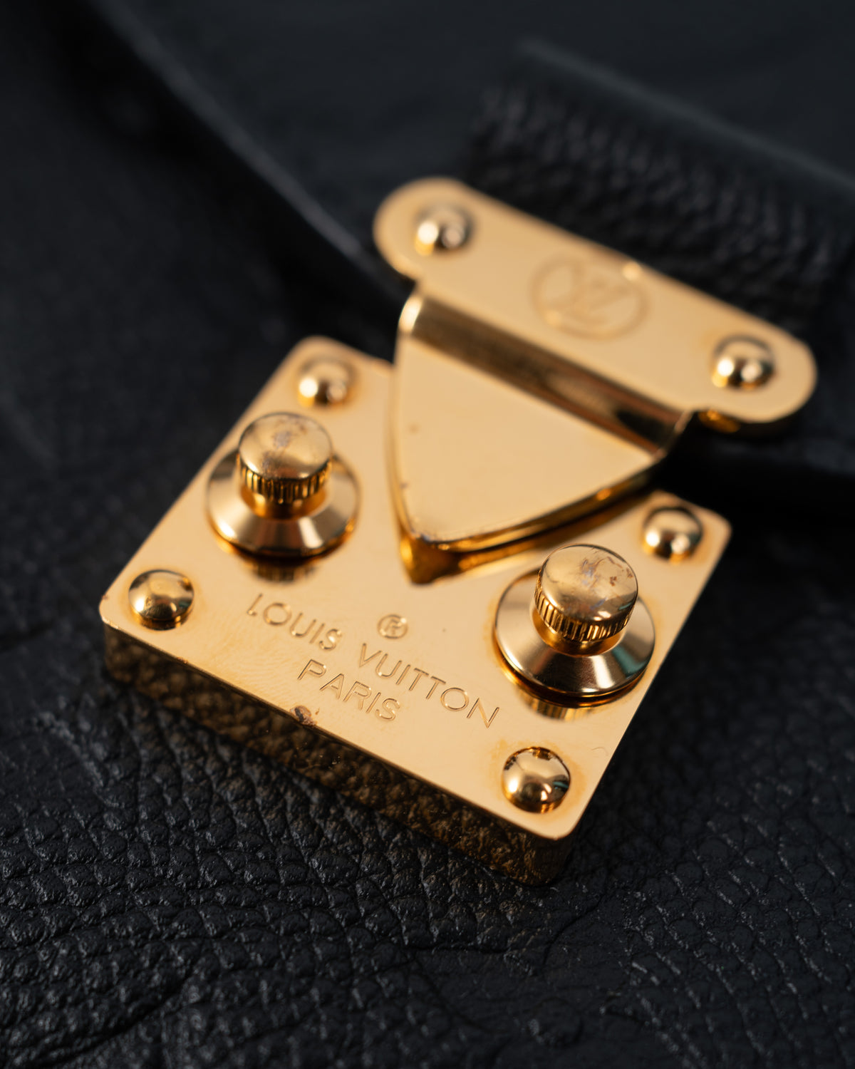 Louis Vuitton Borsa Pochette Métis Monogram Empreinte Pelle Nera usata autentica - Aurea Luxury Lab