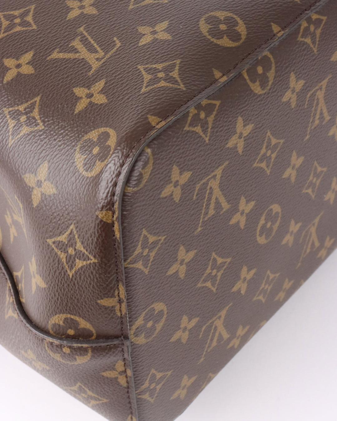 Louis Vuitton Borsa Neo Noè Monogram e Pelle Nero - Usato Autentico