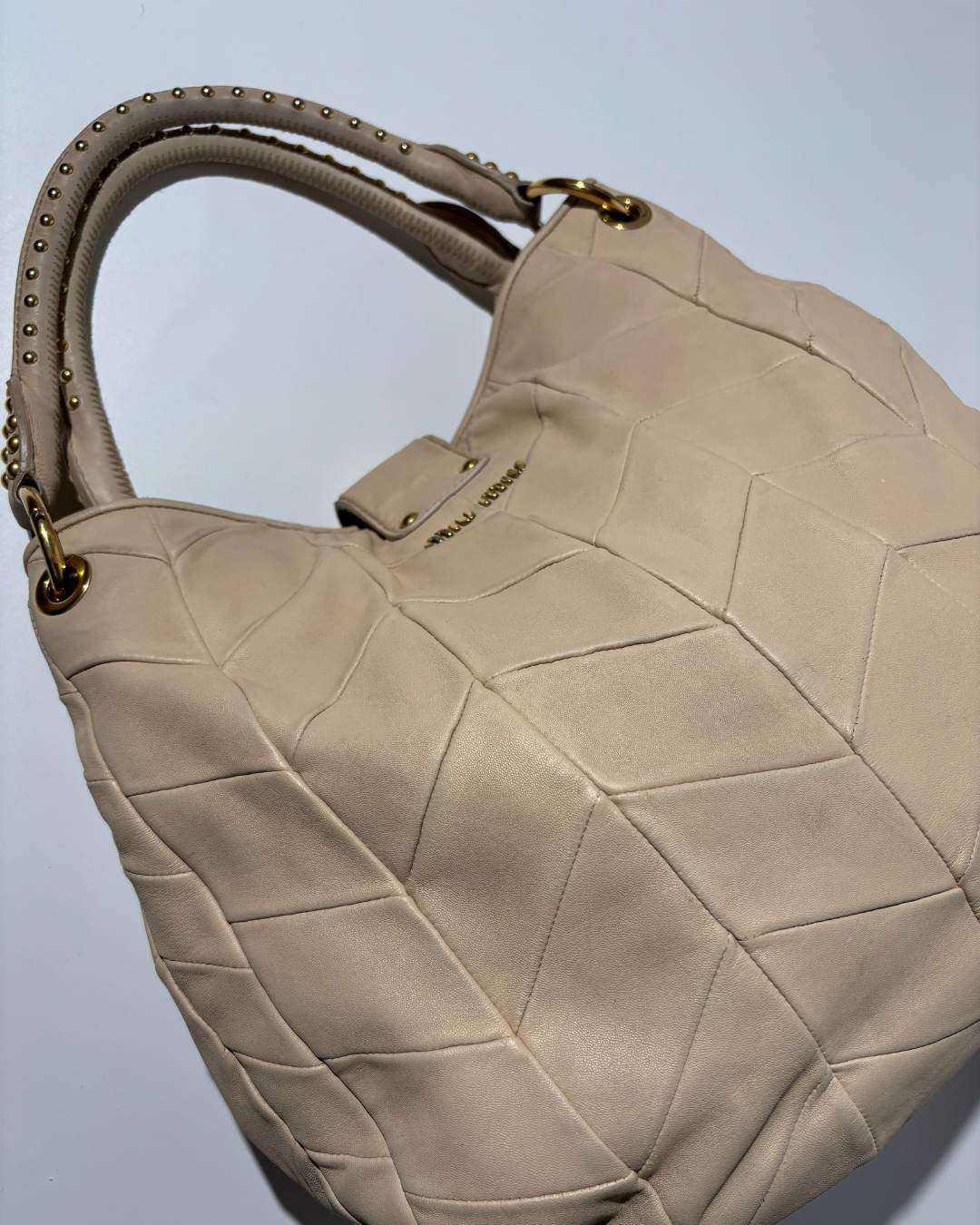 Miu Miu Borsa Hobo Vintage Pelle Nappa Panna second hand certificata - Aurea Luxury Lab