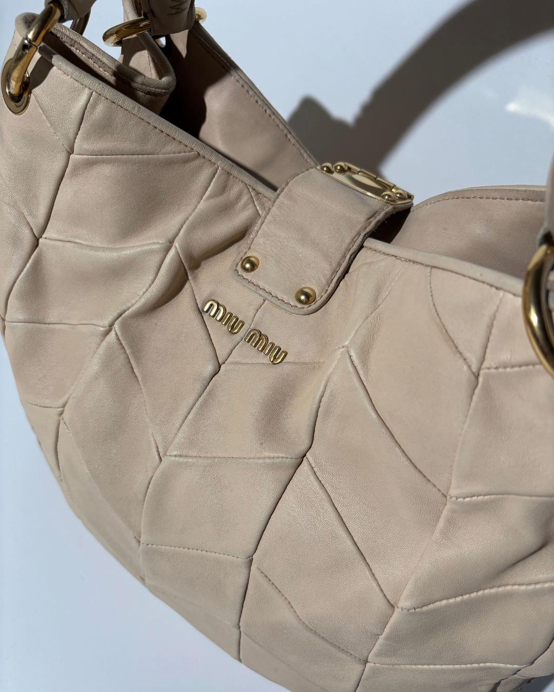 Miu Miu Borsa Hobo Vintage Pelle Nappa Panna pre-owned certificata - Aurea Luxury Lab