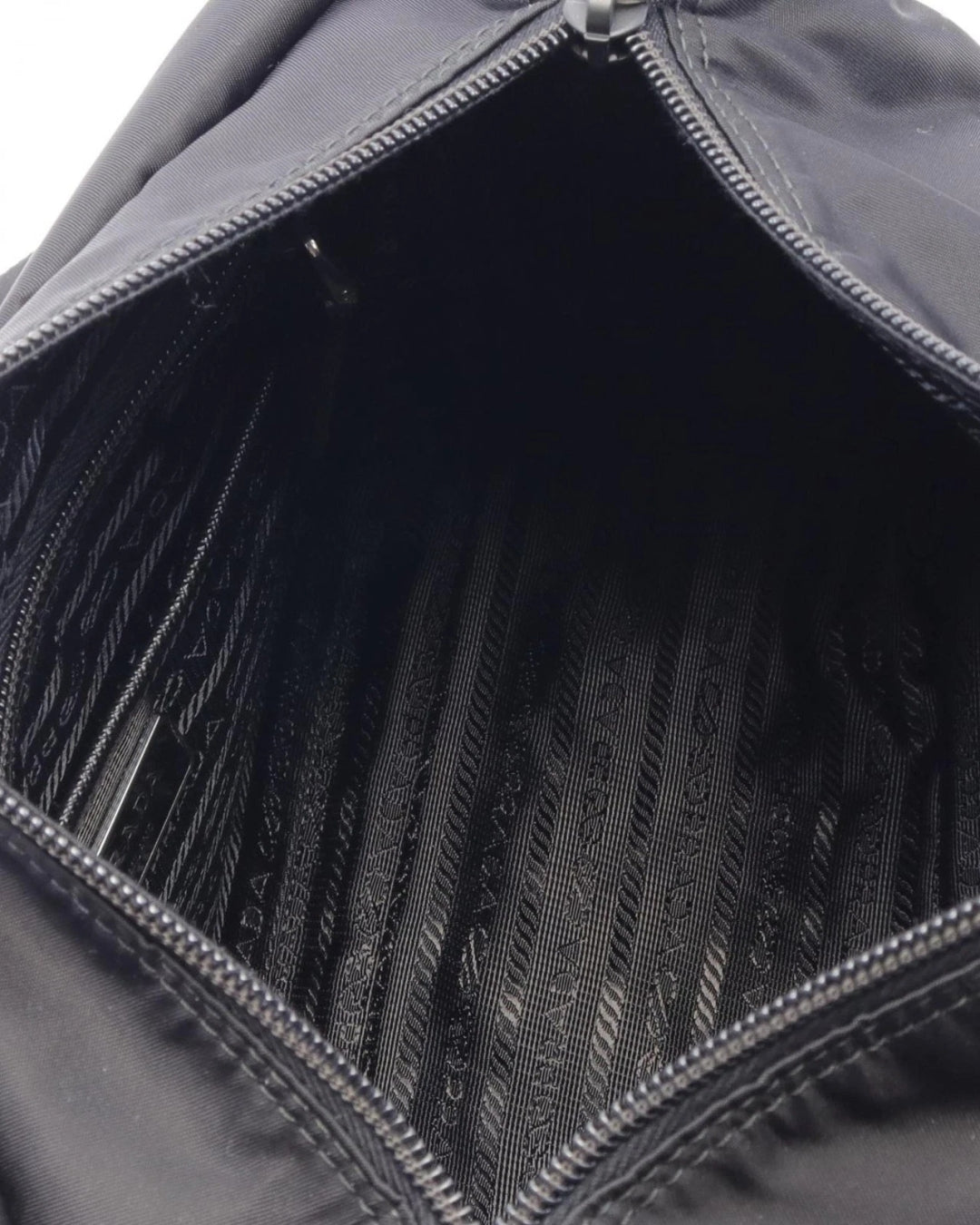 Prada Borsa Tracolla Re-Nylon Nera second hand certificata - Aurea Luxury Lab