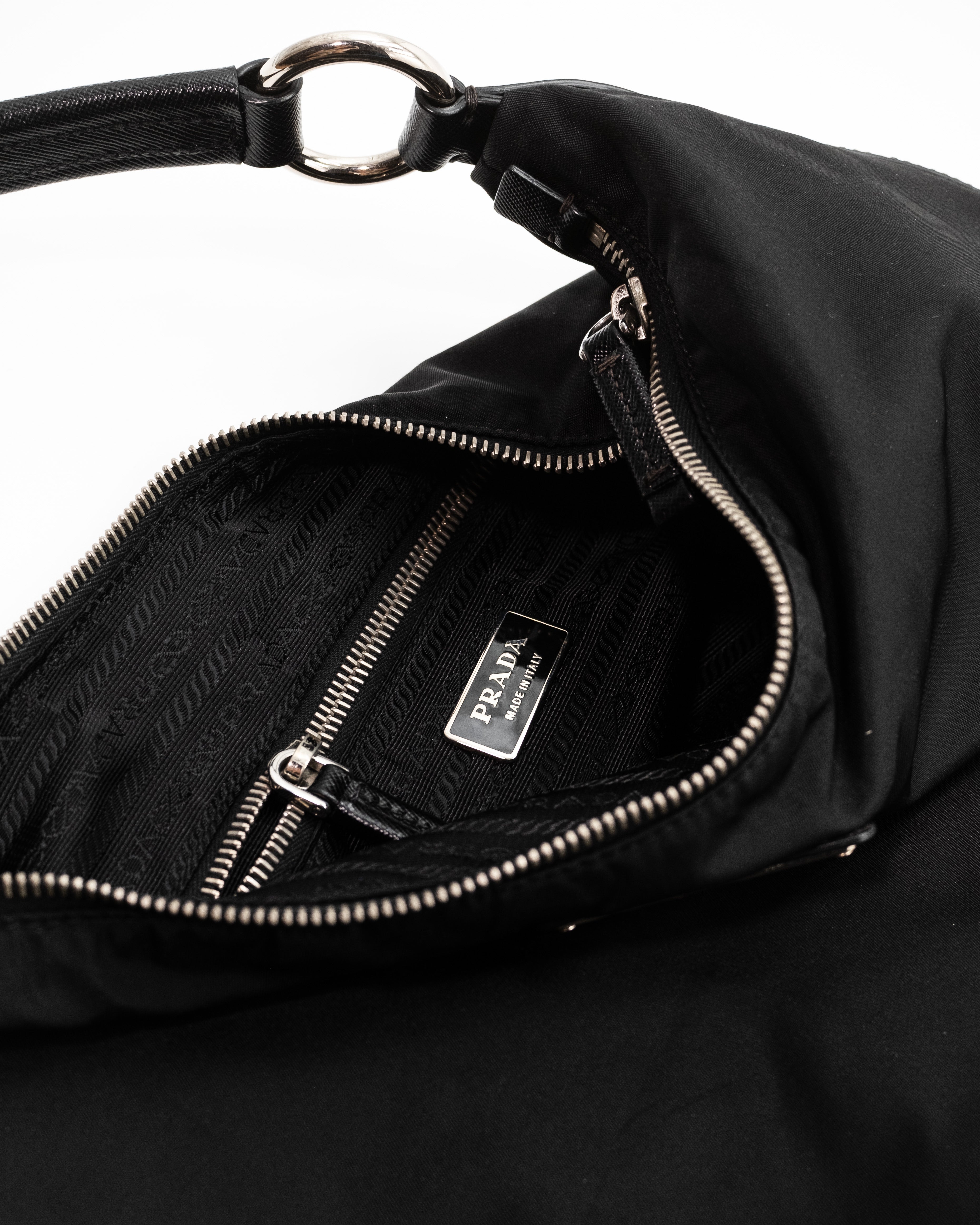 Prada Borsa Hobo Passpartout Nylon Nera second hand luxury - Aurea Luxury Lab
