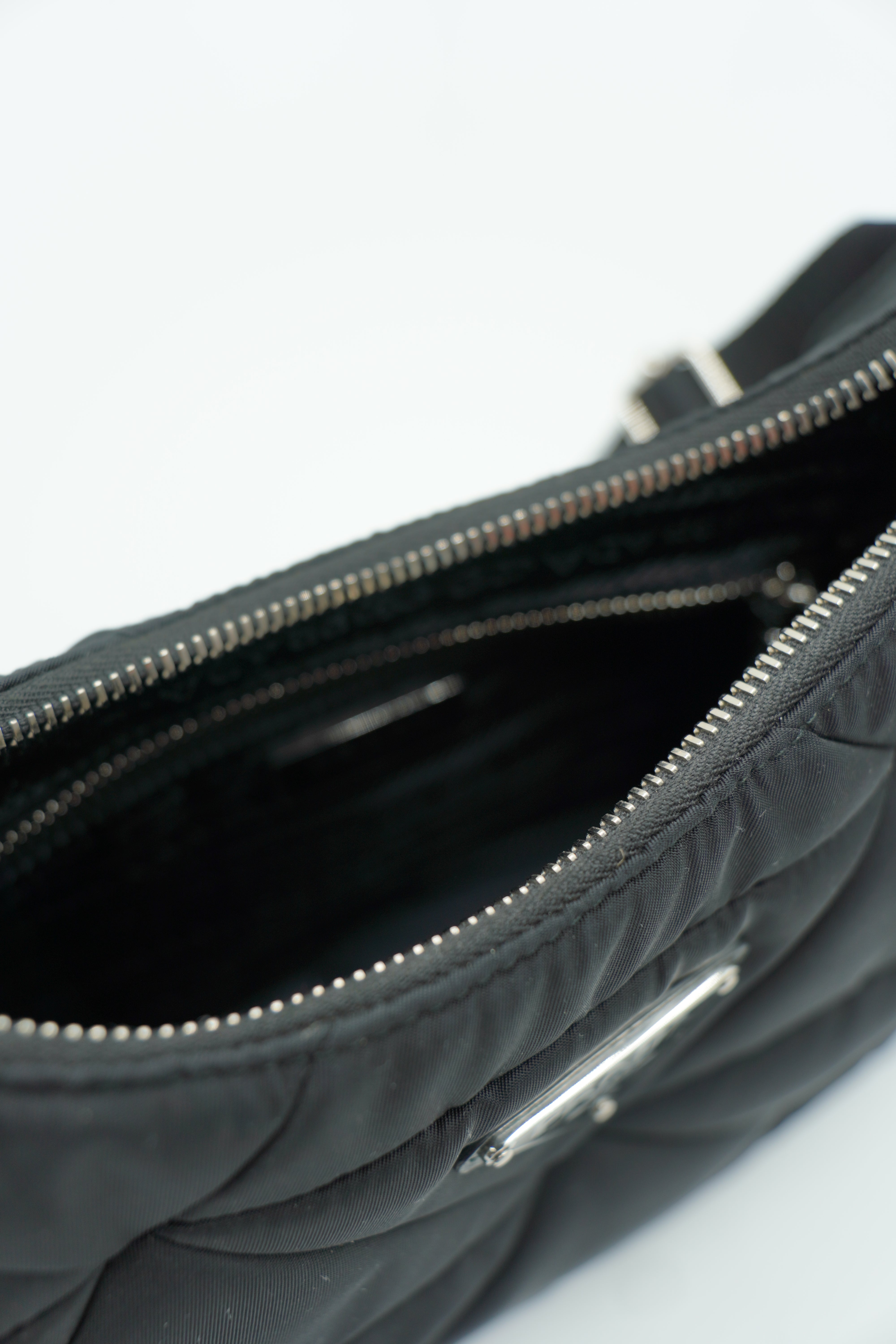 Prada Borsa a spalla in Re-Nylon imbottito - Aurea Luxury Lab