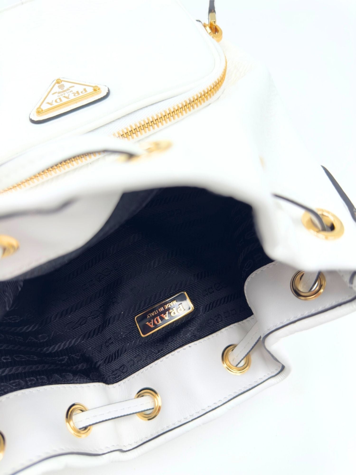 Prada Duet Bucket Paint Naplak Blanco