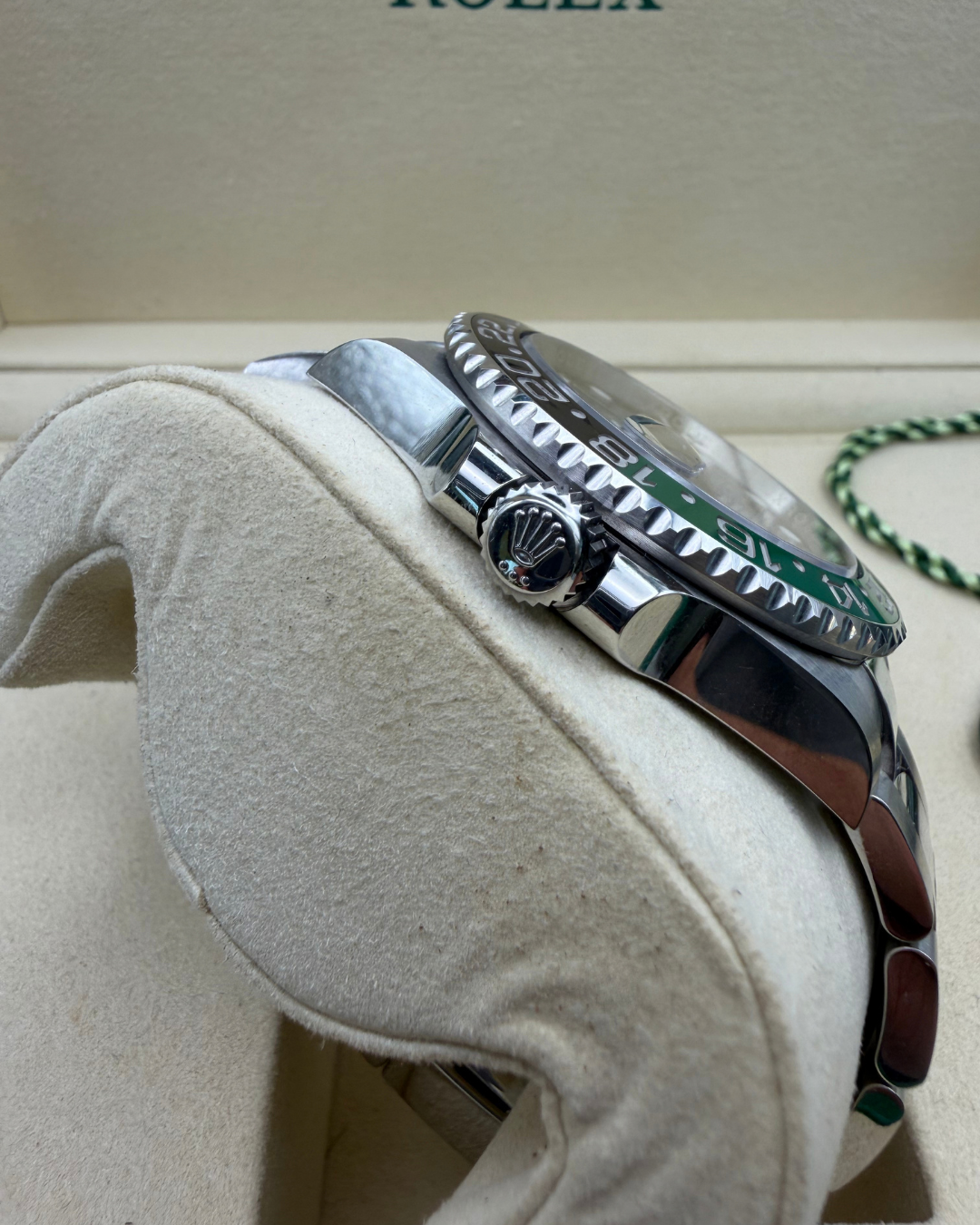 Rolex Orologio GMT-Master II Sprite 126720VTNR Acciaio Ghiera Verde e Nera second hand luxury - Aurea Luxury Lab