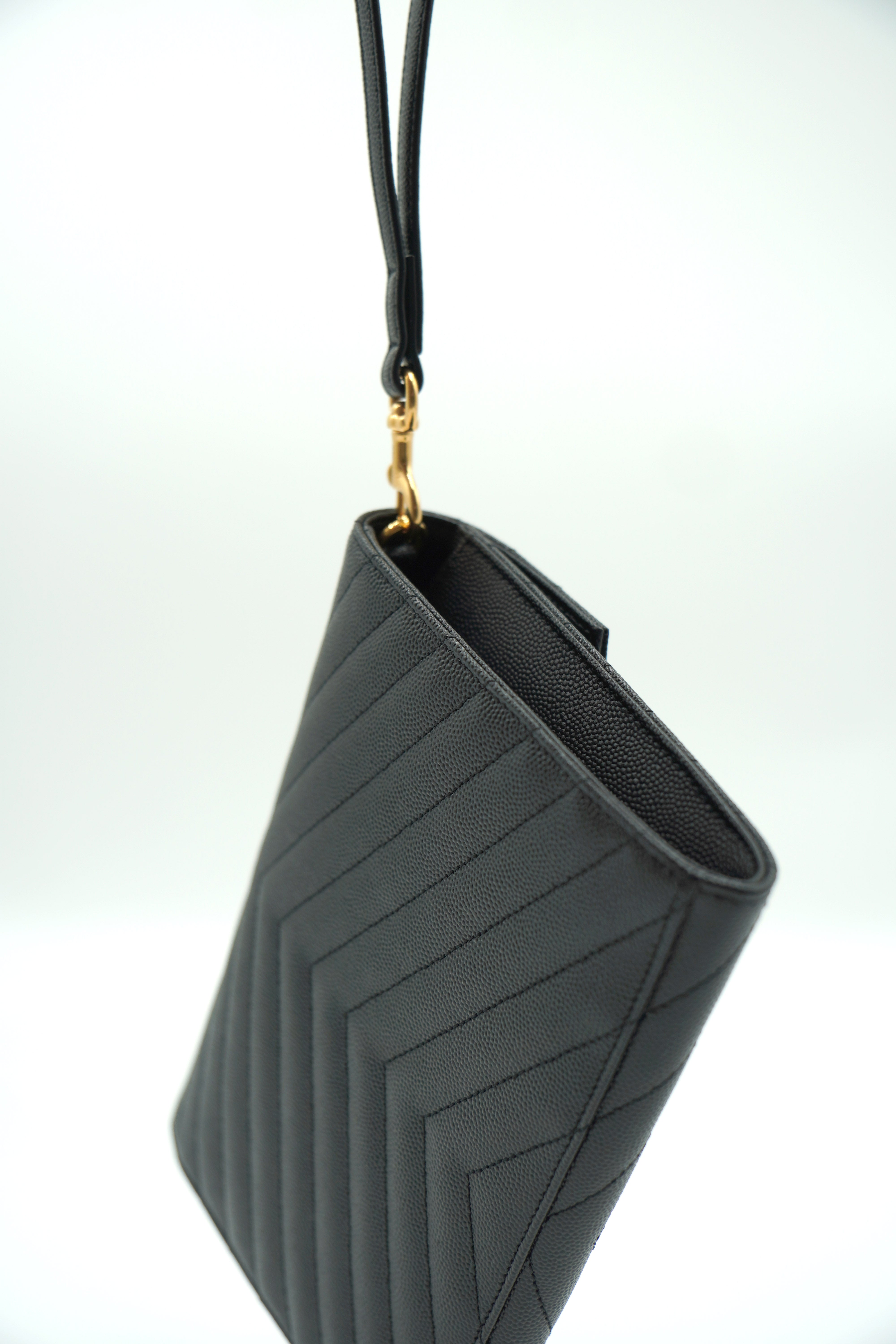 Saint Laurent Borsa Cassandra Pouch Pelle Nero - Usato Autentico