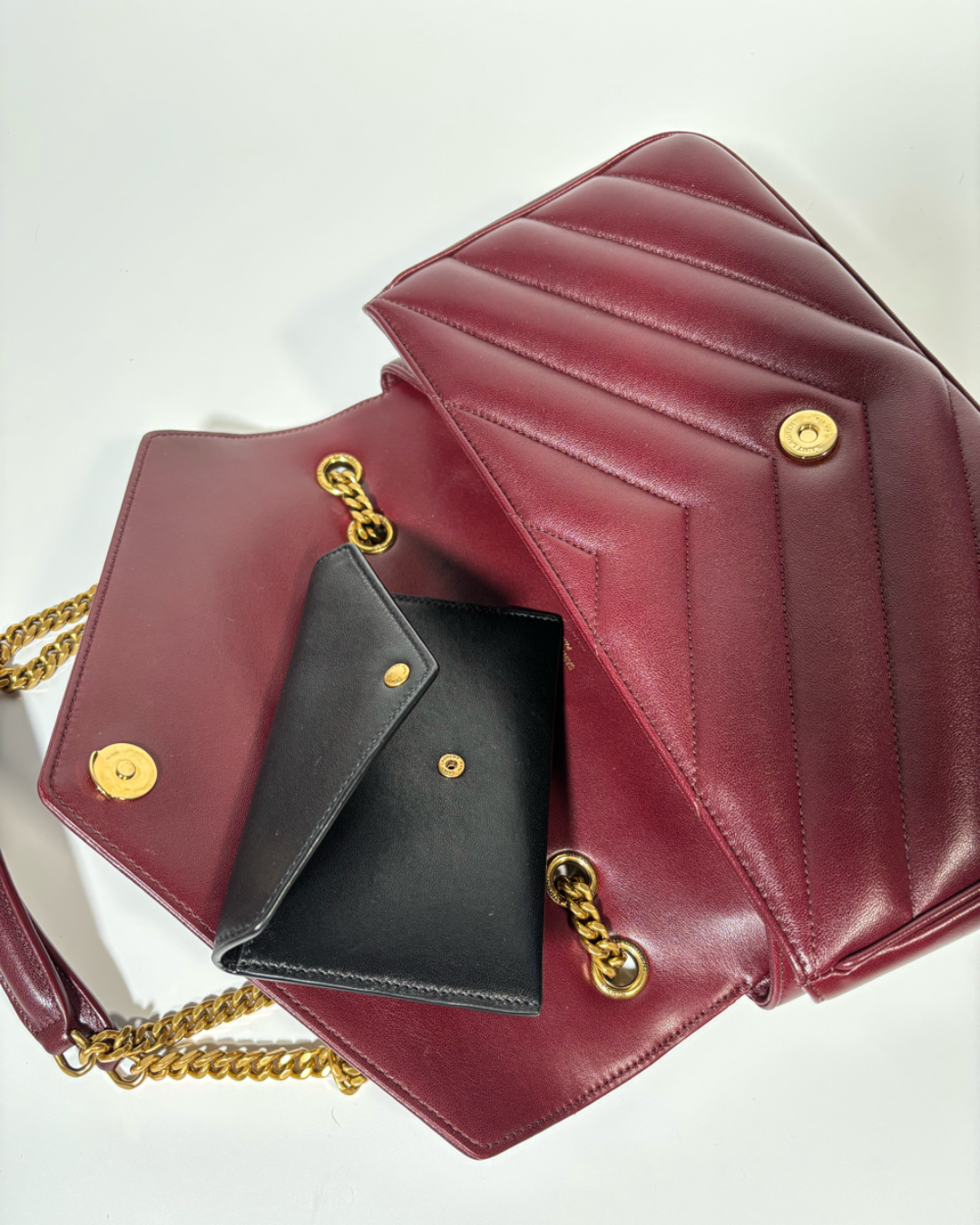 Saint Laurent Borsa Loulou Medium Pelle Trapuntata Burgundi luxury resale autentica - Aurea Luxury Lab