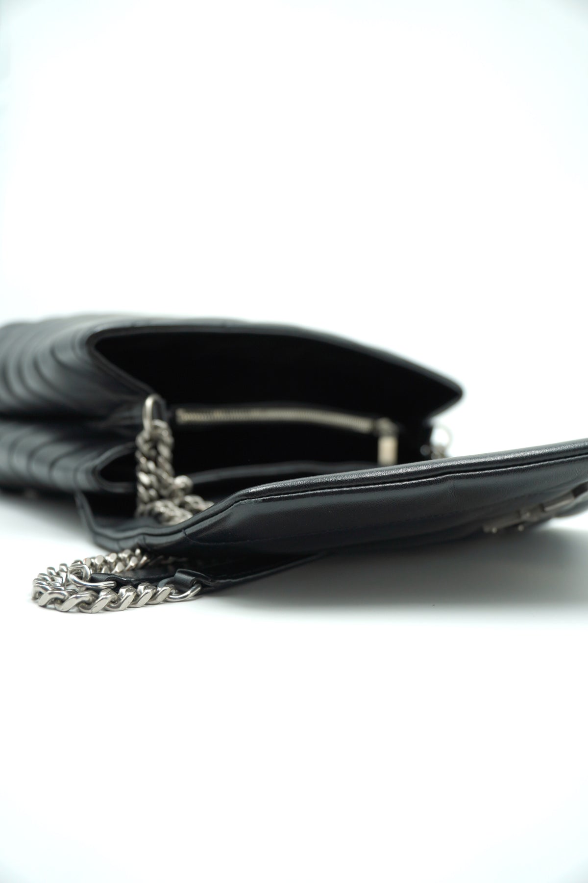 Saint Laurent Borsa Loulou Media Pelle Trapuntata Nera usata autentica - Aurea Luxury Lab