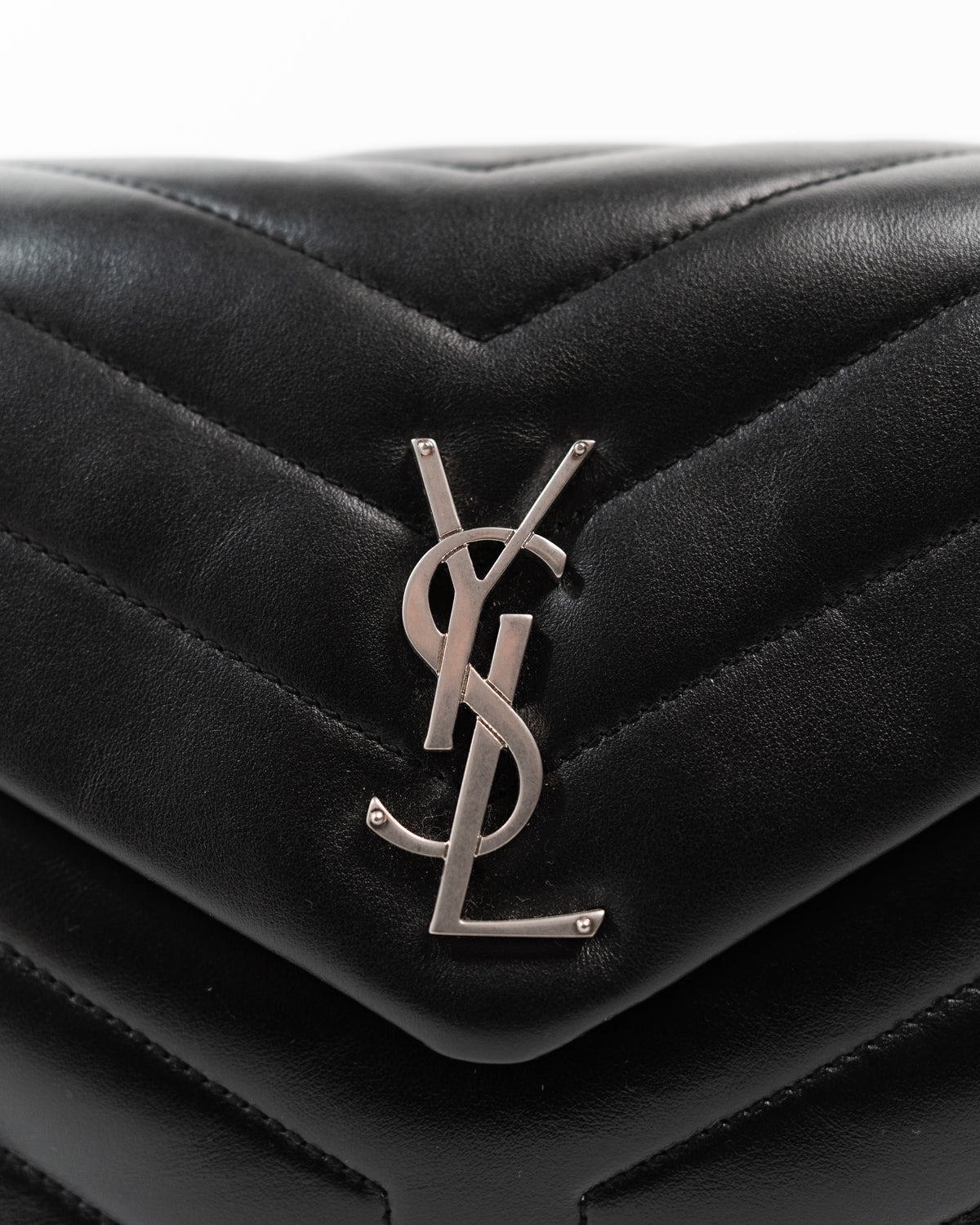 Saint Laurent Borsa Loulou Small Pelle Trapuntata Nera usata autentica - Aurea Luxury Lab