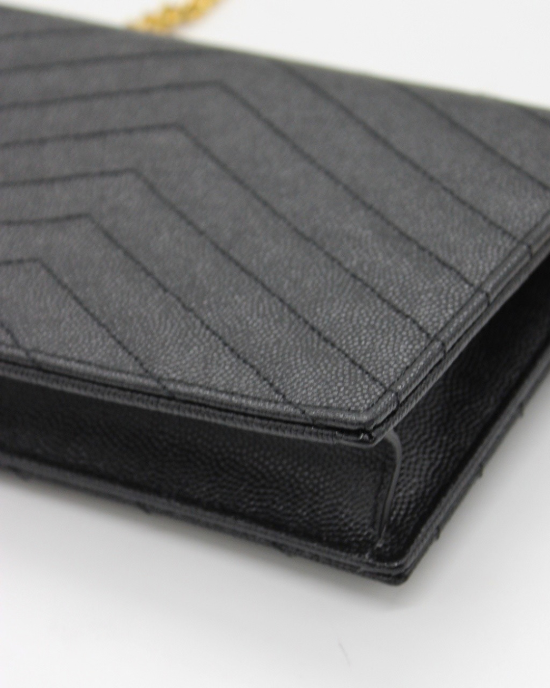 Saint Laurent Borsa Pochette Envelope Cassandre Pelle Grain de Poudre Nera second hand certificata - Aurea Luxury Lab