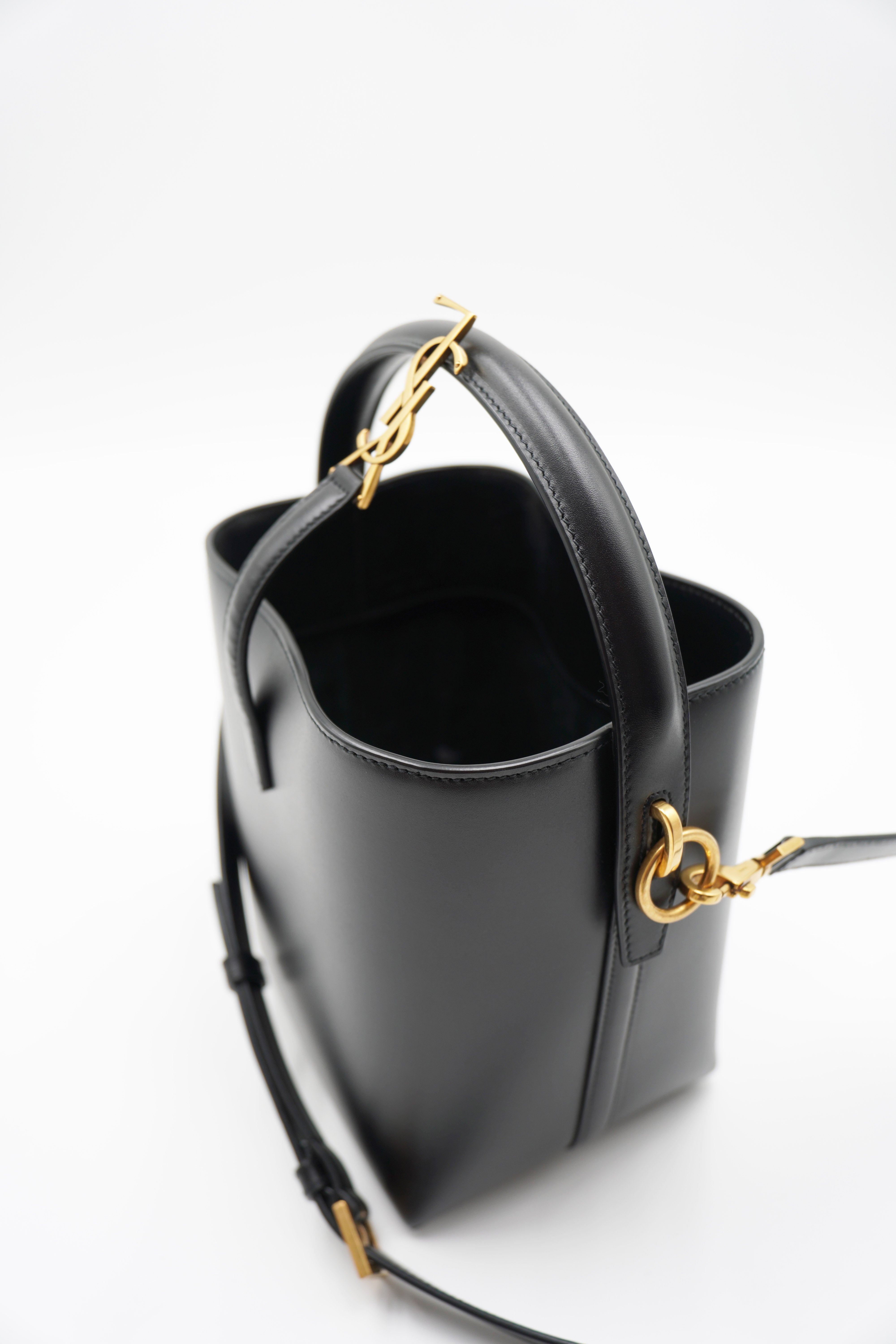 Saint Laurent Borsa Secchiello le 37 Small Pelle Nera - Usato Autentico